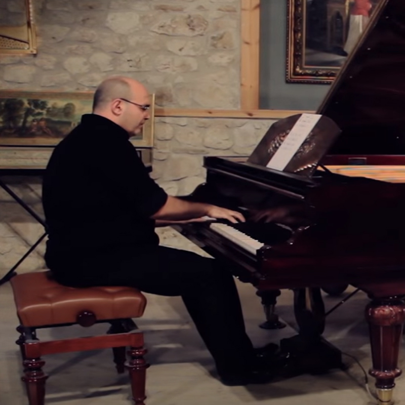 Simadopoulos Grogoris - Piano & Synthesizer Teacher
